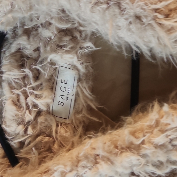SAGE The Label Tan/ Cream Shag Jacket Size Large - Picture 3 of 4